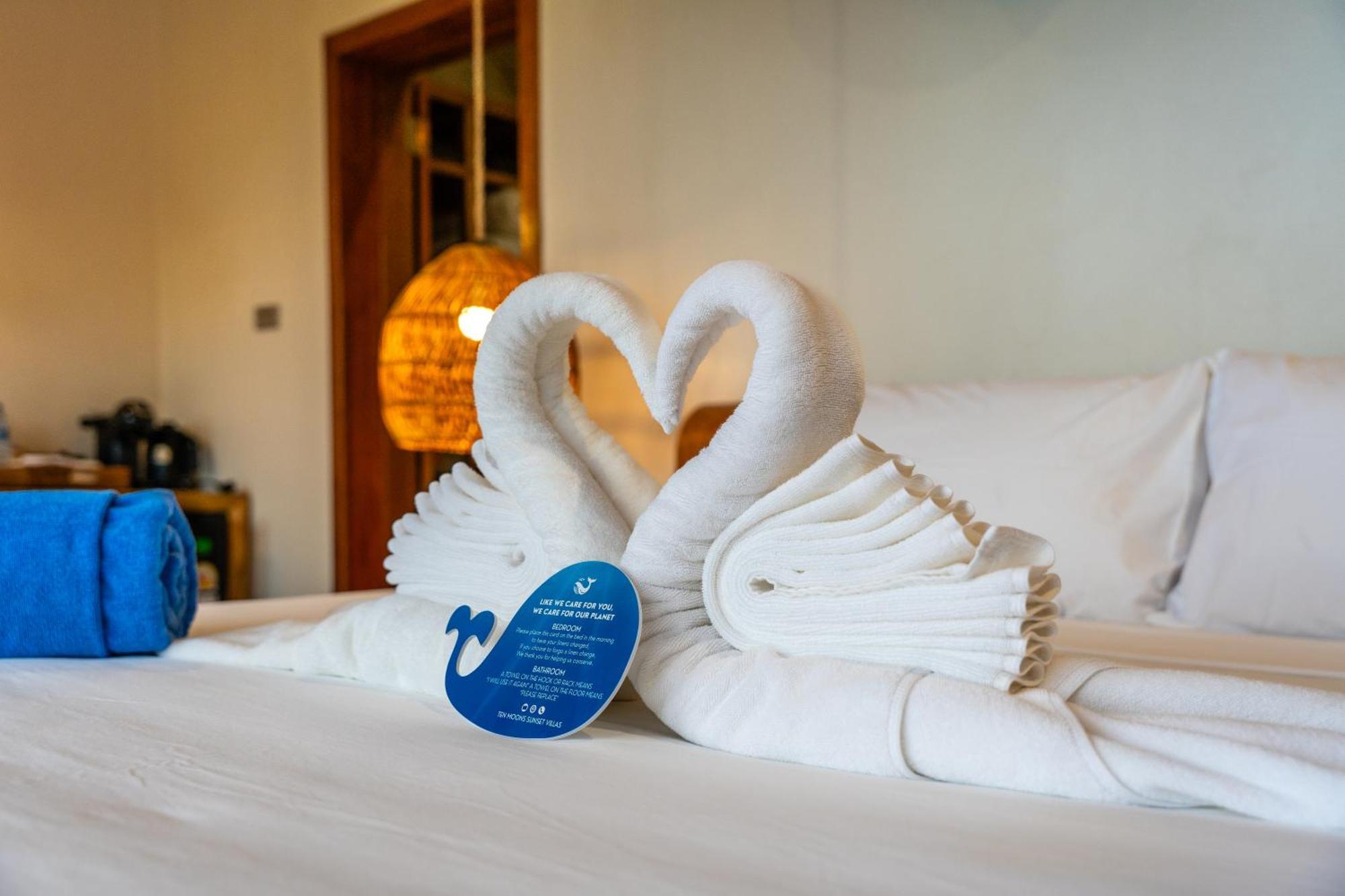 Ten Moons Sunset Villas Koh Lipe Bagian luar foto