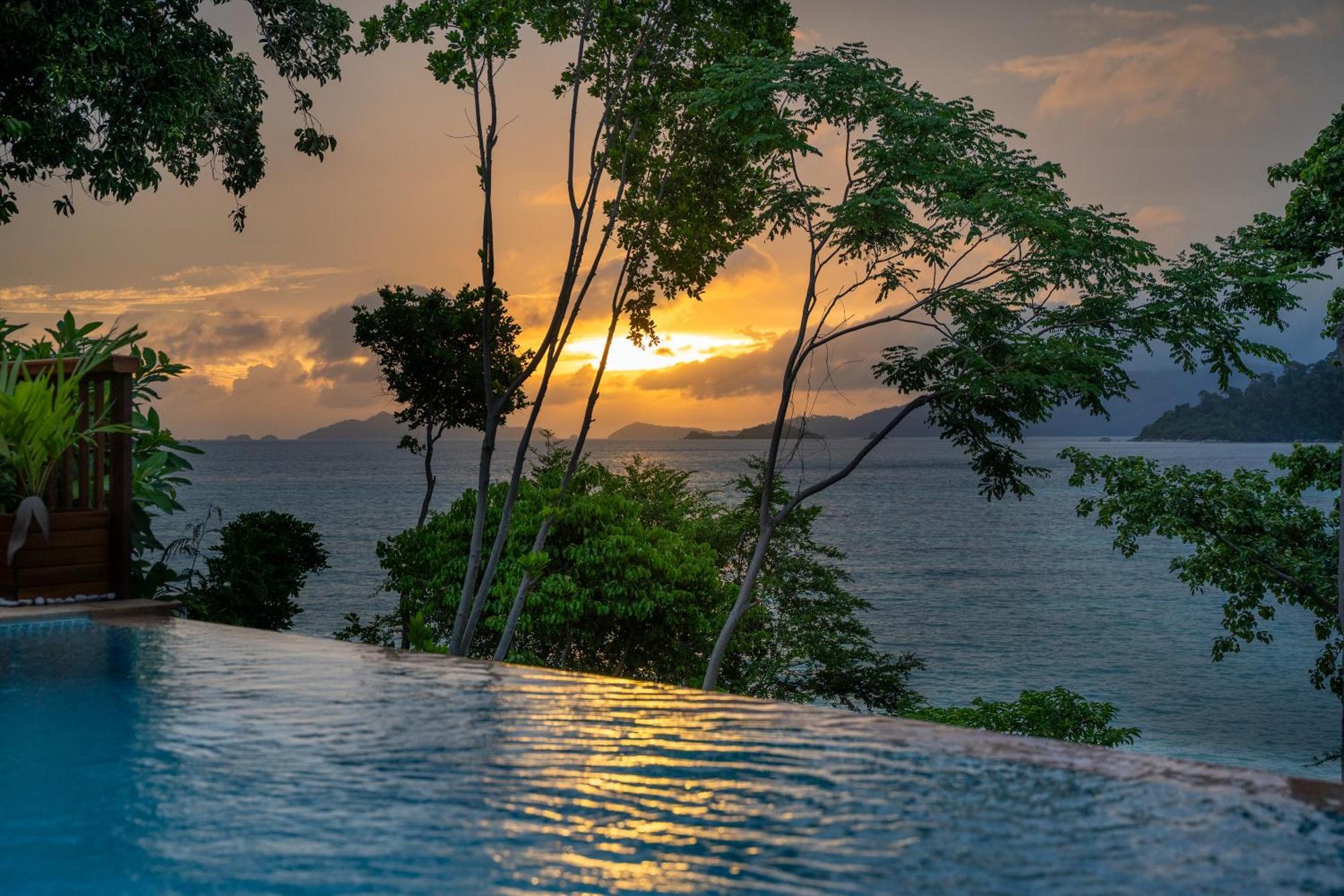 Ten Moons Sunset Villas Koh Lipe Bagian luar foto
